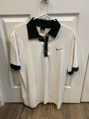 Nike Tiger Woods Collection Men’s White Polo Shirt with Black Trim